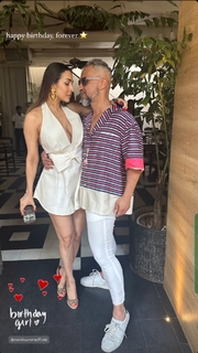 Malaika Arora feet photo thumbnail