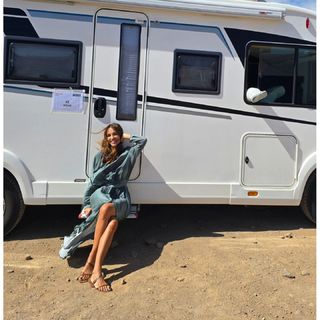 Paula Echevarría feet photo thumbnail