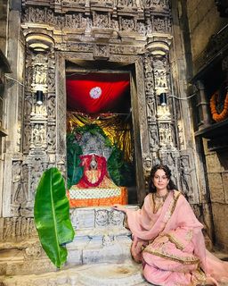 Kangana Ranaut feet photo thumbnail