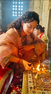 Kangana Ranaut feet photo thumbnail