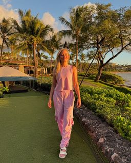 Justine Ezarik feet photo thumbnail