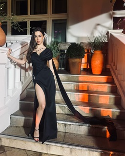 Su Burcu Coskun feet photo 4