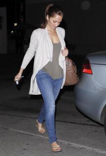 Minka Kelly feet photo thumbnail