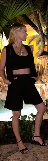 Nicole Neumann feet photo thumbnail