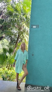 Nicole Neumann feet photo thumbnail