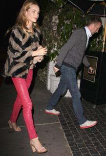 Rosie Huntington-Whiteley feet photo thumbnail
