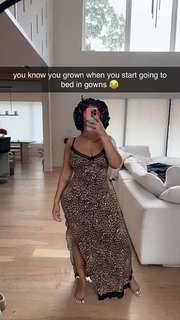 Queen Naija feet photo thumbnail