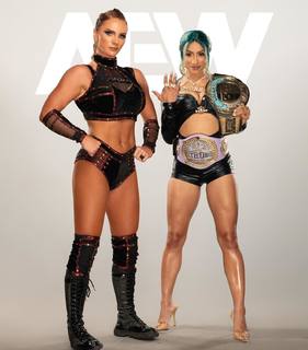 Sasha Banks feet photo thumbnail