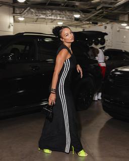 Draya Michele feet photo thumbnail