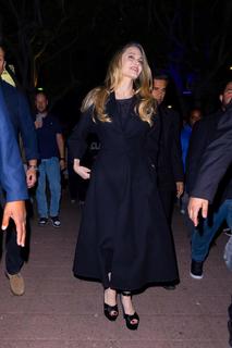 Angelina Jolie feet photo thumbnail