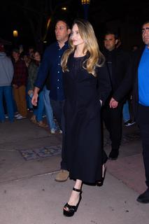 Angelina Jolie feet photo thumbnail