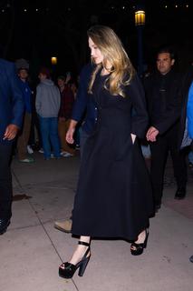 Angelina Jolie feet photo thumbnail