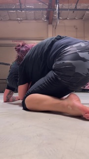 Miesha Tate feet photo thumbnail