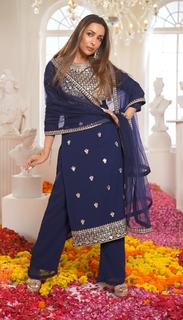 Malaika Arora feet photo thumbnail