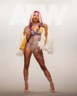 Sasha Banks feet photo thumbnail