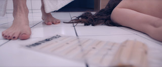 Demi Moore feet photo thumbnail