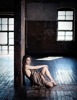 Keri Russell feet photo thumbnail