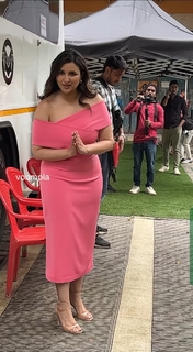 Parineeti Chopra feet photo thumbnail