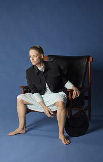 Jodie Foster feet photo thumbnail