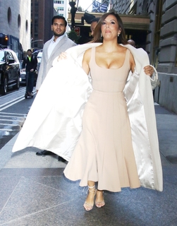Eva Longoria feet photo thumbnail