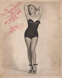 Marilyn Monroe feet photo thumbnail