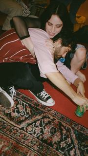 Billie Eilish feet photo thumbnail