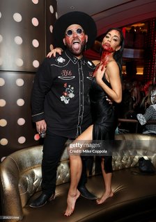 Nicole Scherzinger feet photo thumbnail