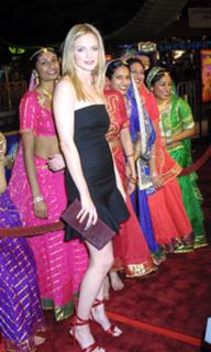 Heather Graham feet photo thumbnail