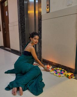 Anushka Sen feet photo thumbnail