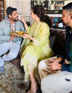 Kangana Ranaut feet photo thumbnail