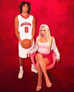 Tana Mongeau feet photo thumbnail