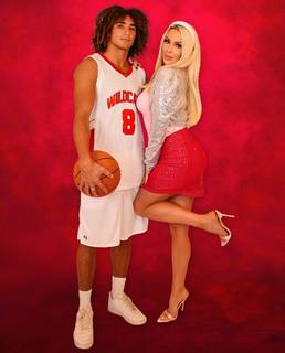 Tana Mongeau feet photo thumbnail