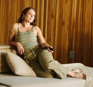 Paolla Oliveira feet photo thumbnail