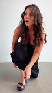 Paolla Oliveira feet photo thumbnail