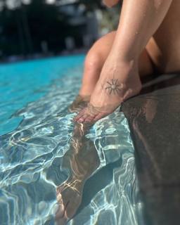 Paolla Oliveira feet photo thumbnail