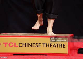 Jodie Foster feet photo thumbnail
