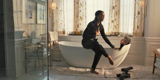 Zoe Saldana feet photo thumbnail