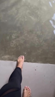 Anna Lewandowska feet photo thumbnail