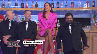 Caterina Balivo feet photo thumbnail