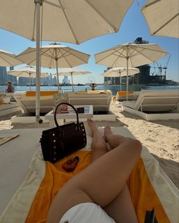 Charly Jordan feet photo thumbnail