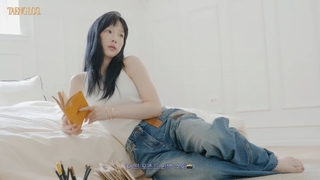 Taeyeon feet photo 3