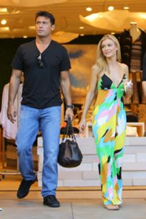 Joanna Krupa feet photo thumbnail