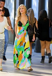 Joanna Krupa feet photo thumbnail