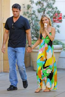 Joanna Krupa feet photo thumbnail