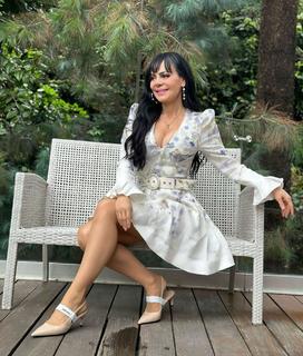 Maribel Guardia feet photo thumbnail