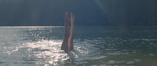Sydney Sweeney feet photo thumbnail