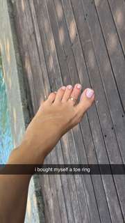 Corinna Kopf feet photo thumbnail
