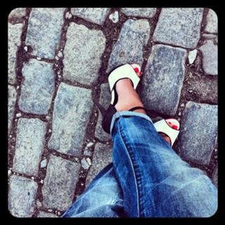 Mary Synatsaki feet photo thumbnail