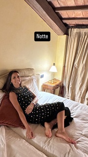 Caterina Balivo feet photo thumbnail