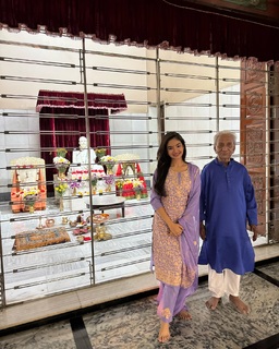 Anushka Sen feet photo thumbnail